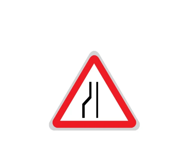 تابلو راه از چپ باریک می شود