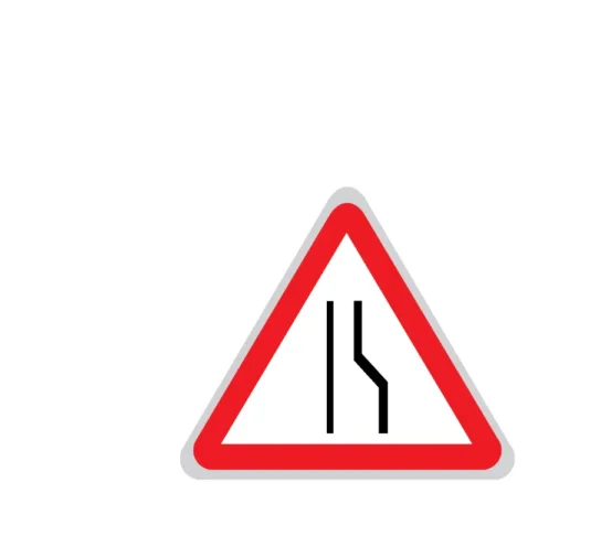 تابلو جاده از سمت راست باریک می شود